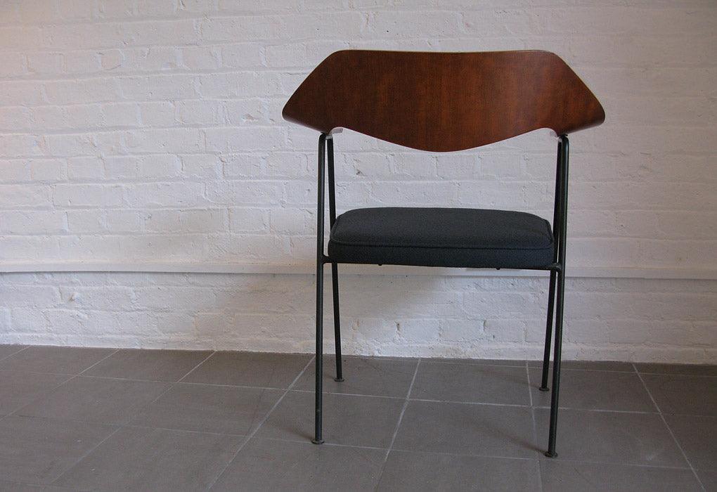 Day | 675 chair