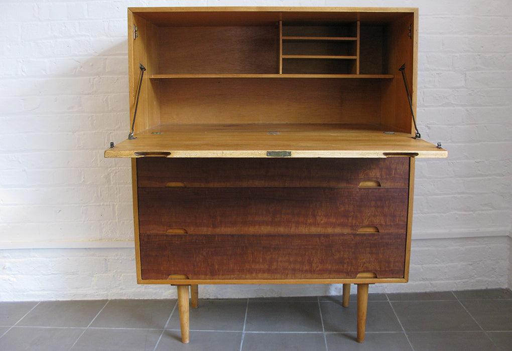 Robin Day Hilleplan desk , 1952