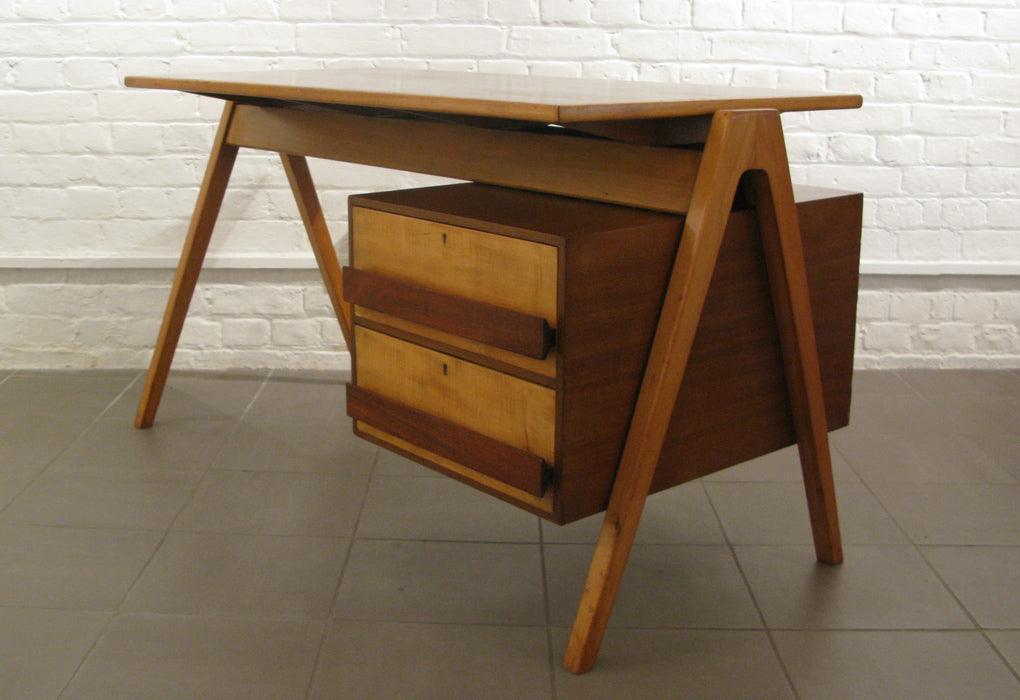 Robin Day, Hillestak desk, 1950