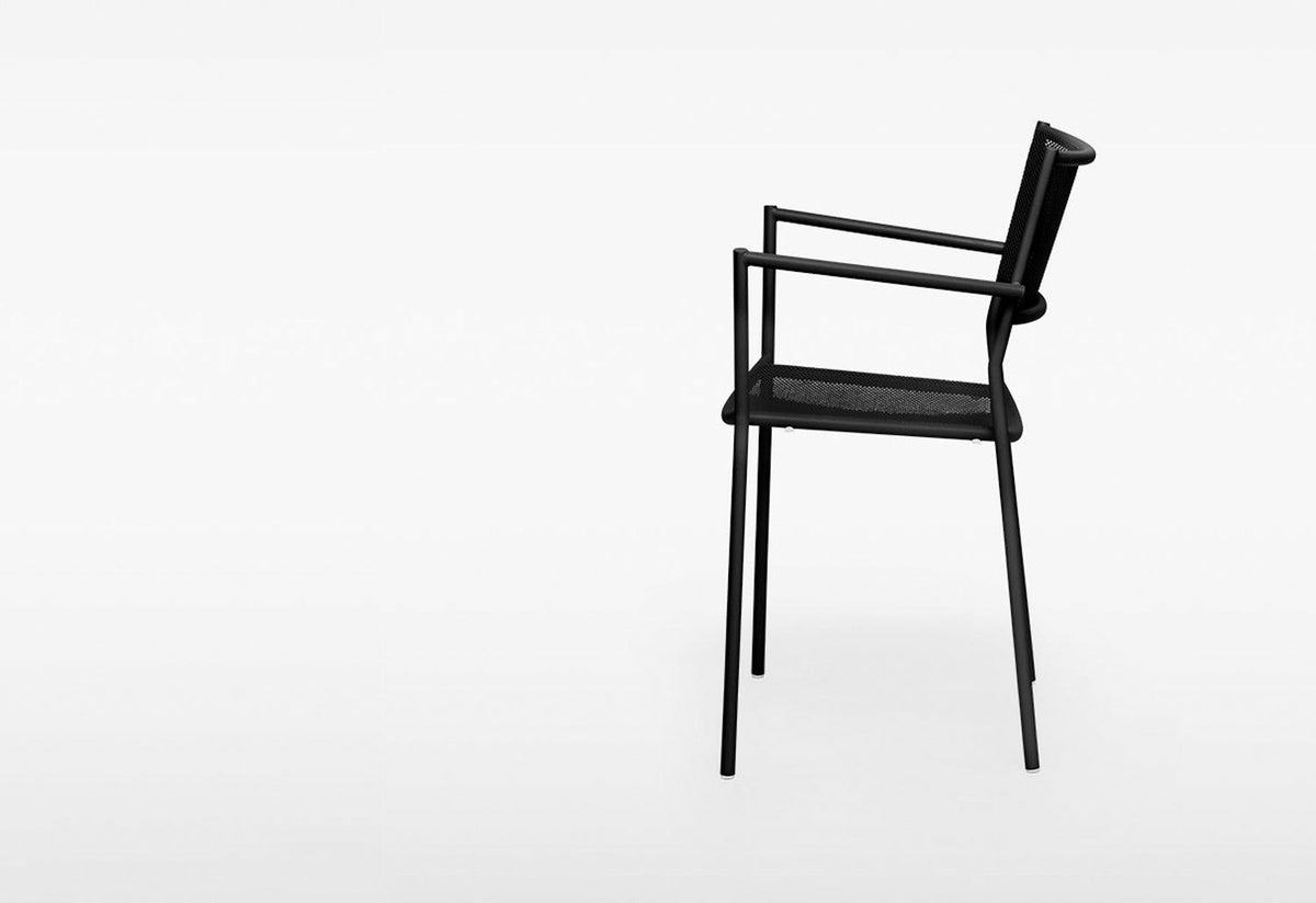 Jig Mesh Outdoor Armchair, Chris martin, Massproductions