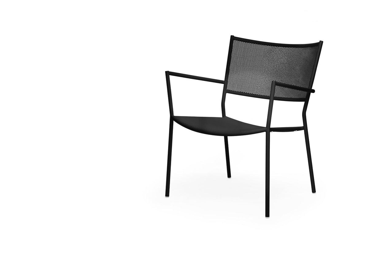 Jig Mesh Outdoor Easy Chair, Chris martin, Massproductions