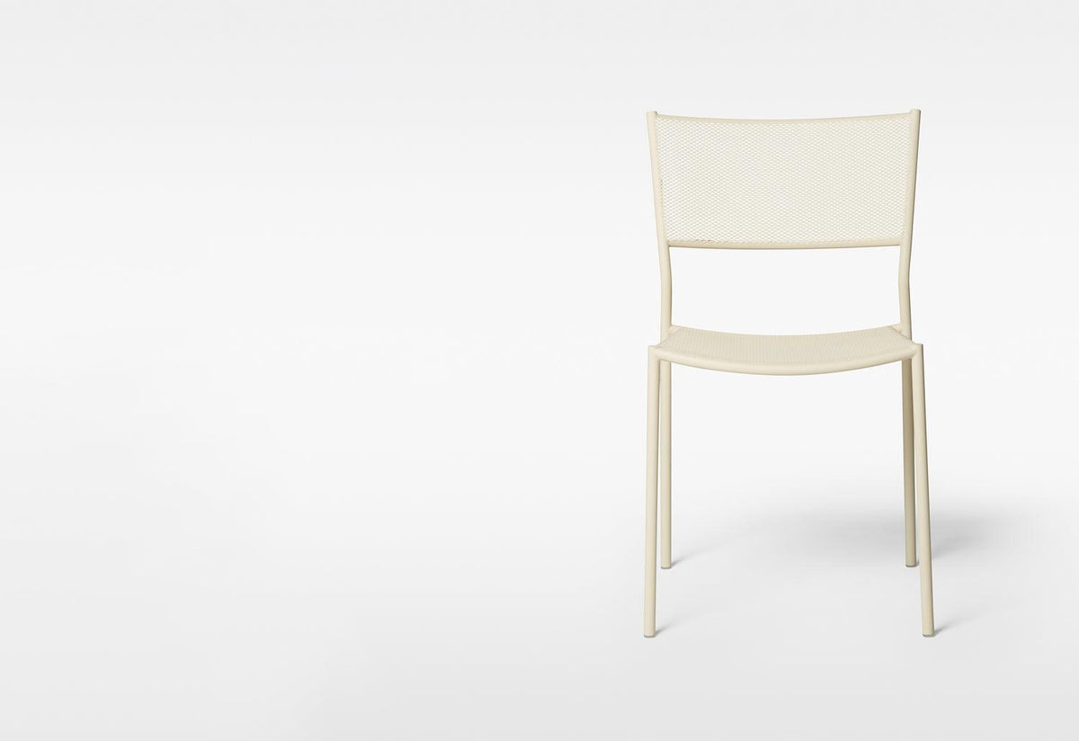 Jig Mesh Outdoor Side Chair, Chris martin, Massproductions