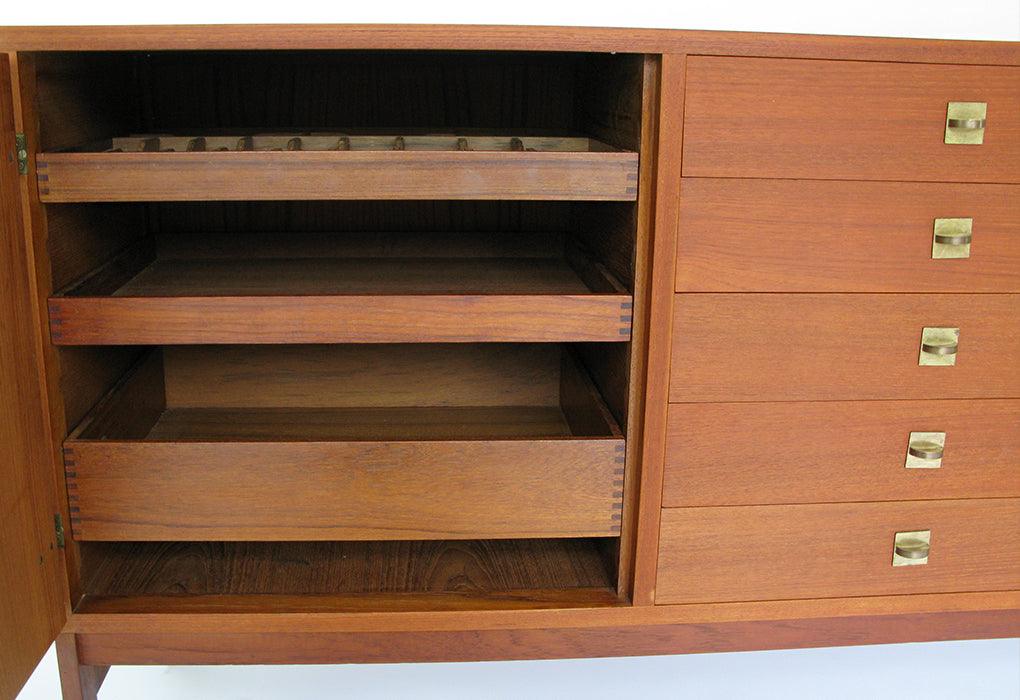 Knudsen Lind cabinet, 1965