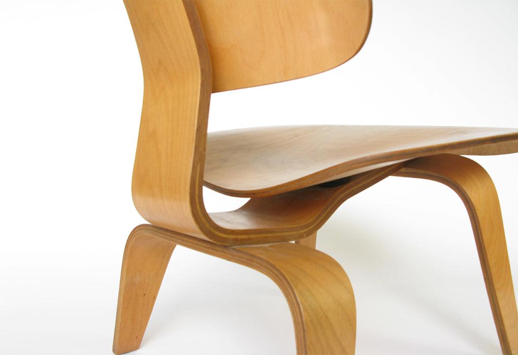 Eames LCW chair | 1945