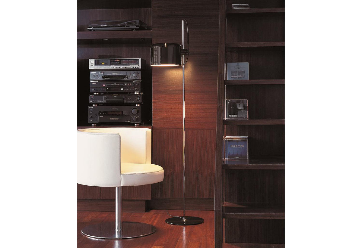 Coupé Floor Lamp, Joe colombo, Oluce
