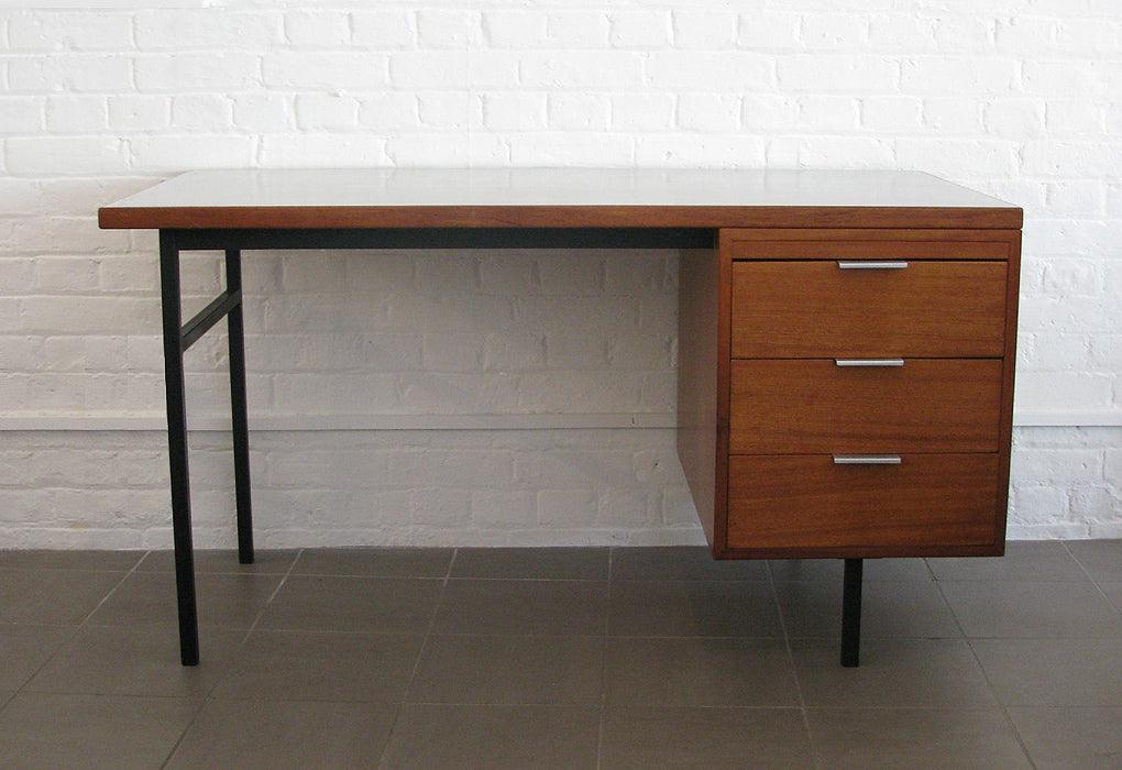 Day | Status desk | 1959