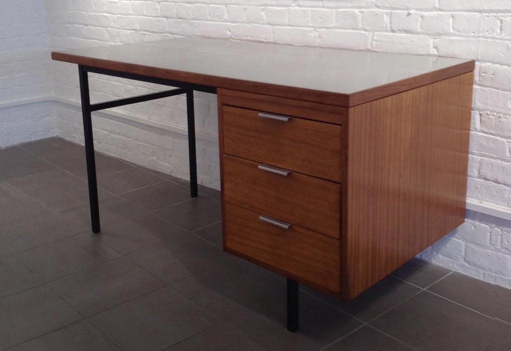 Day | Status desk | 1959