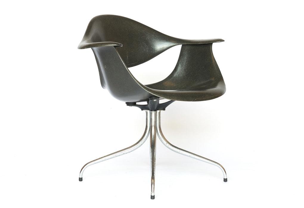 Nelson | Swag leg chair