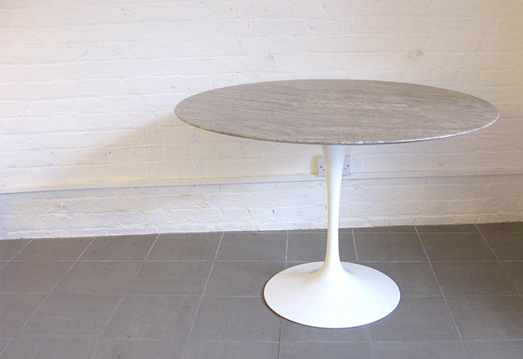 Eero Saarinen Tulip table | 1953