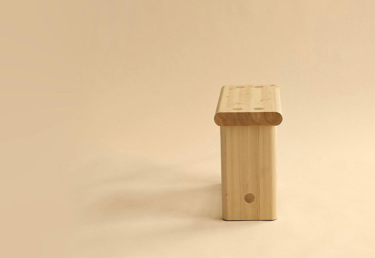 002 Ast Stool, Dimitri bahler, Vaarnii