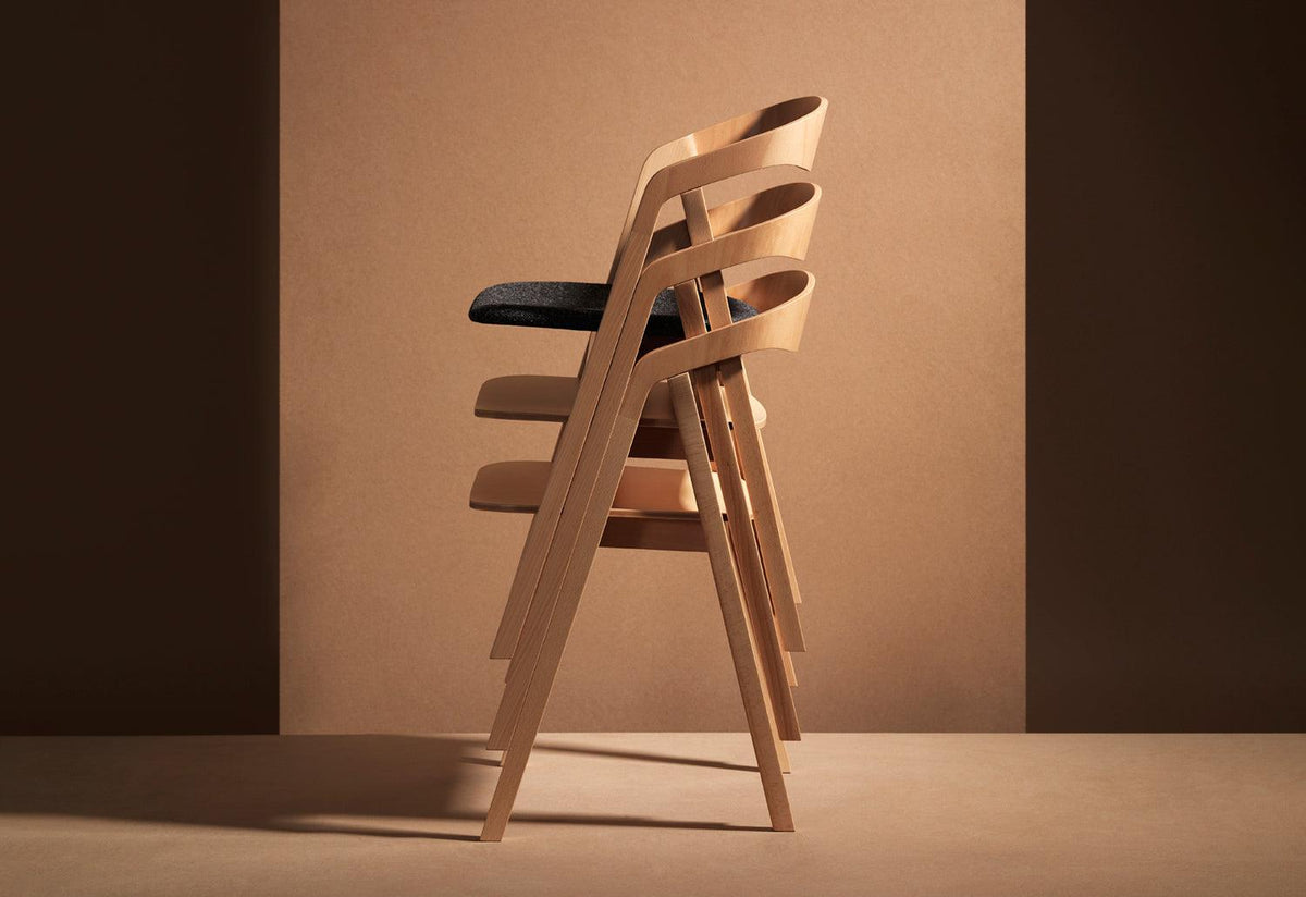 Sta stacking chair, Tomoko azumi, Zilio a and c