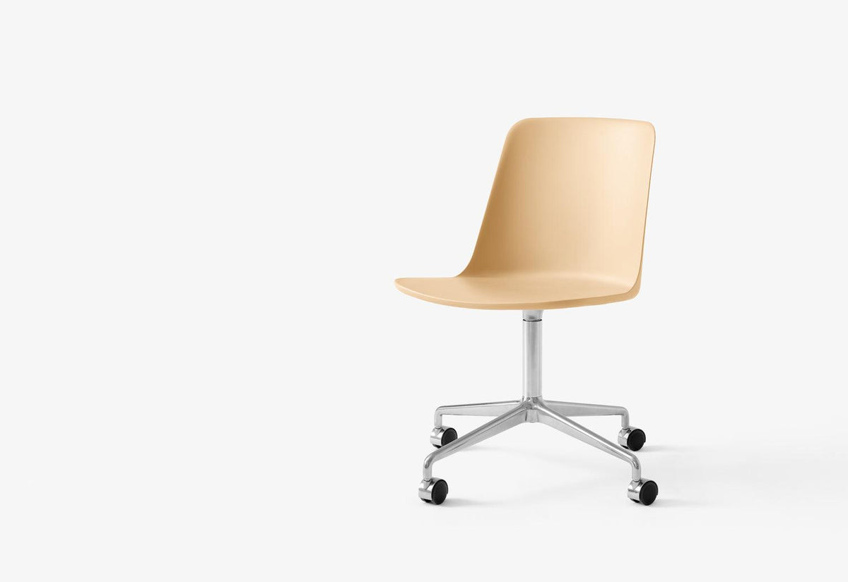 Rely Swivel Chair | Castors, Hee welling, Andtradition