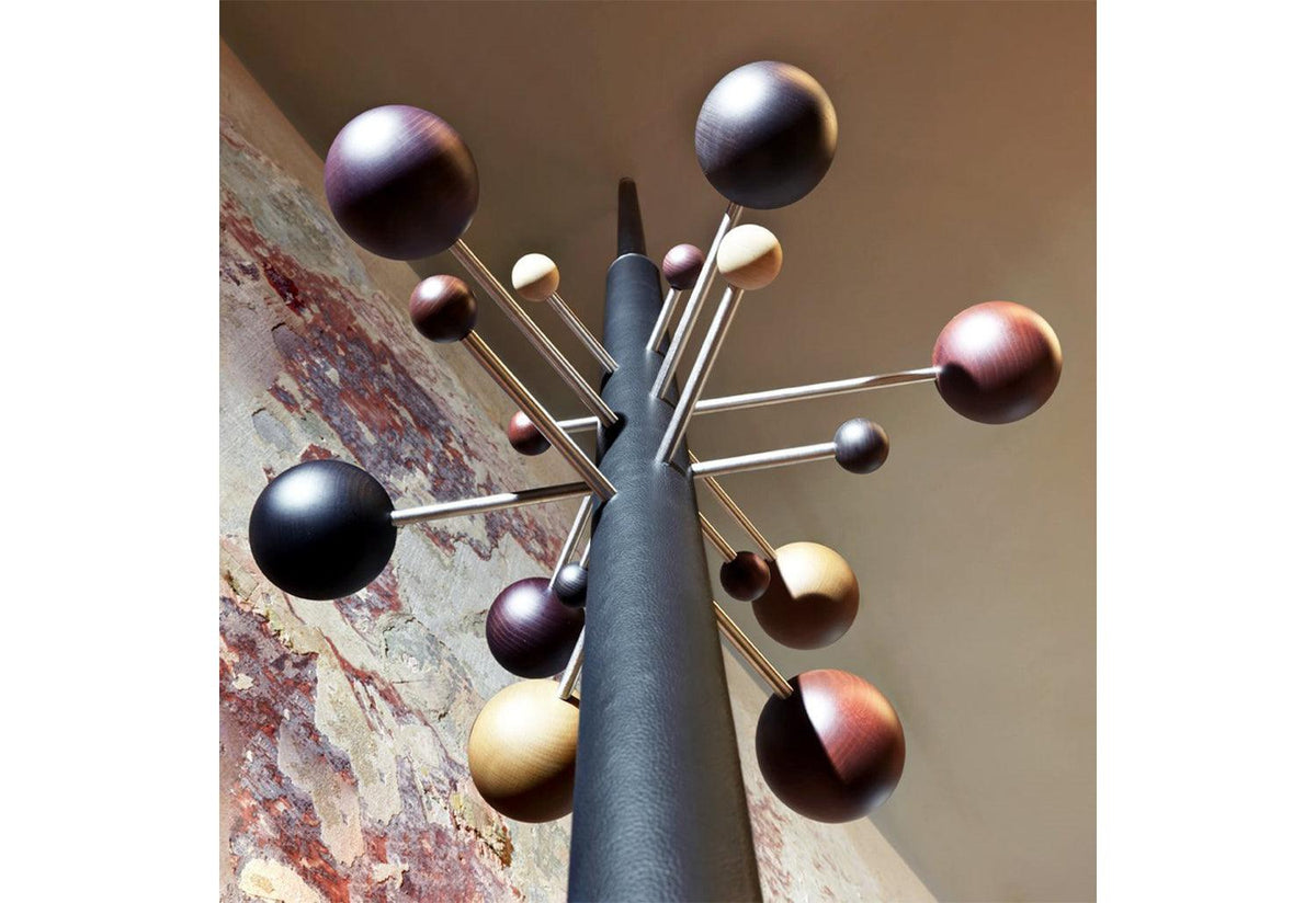 AT16 Column Coat Hanger, Osvaldo borsani, Tecno