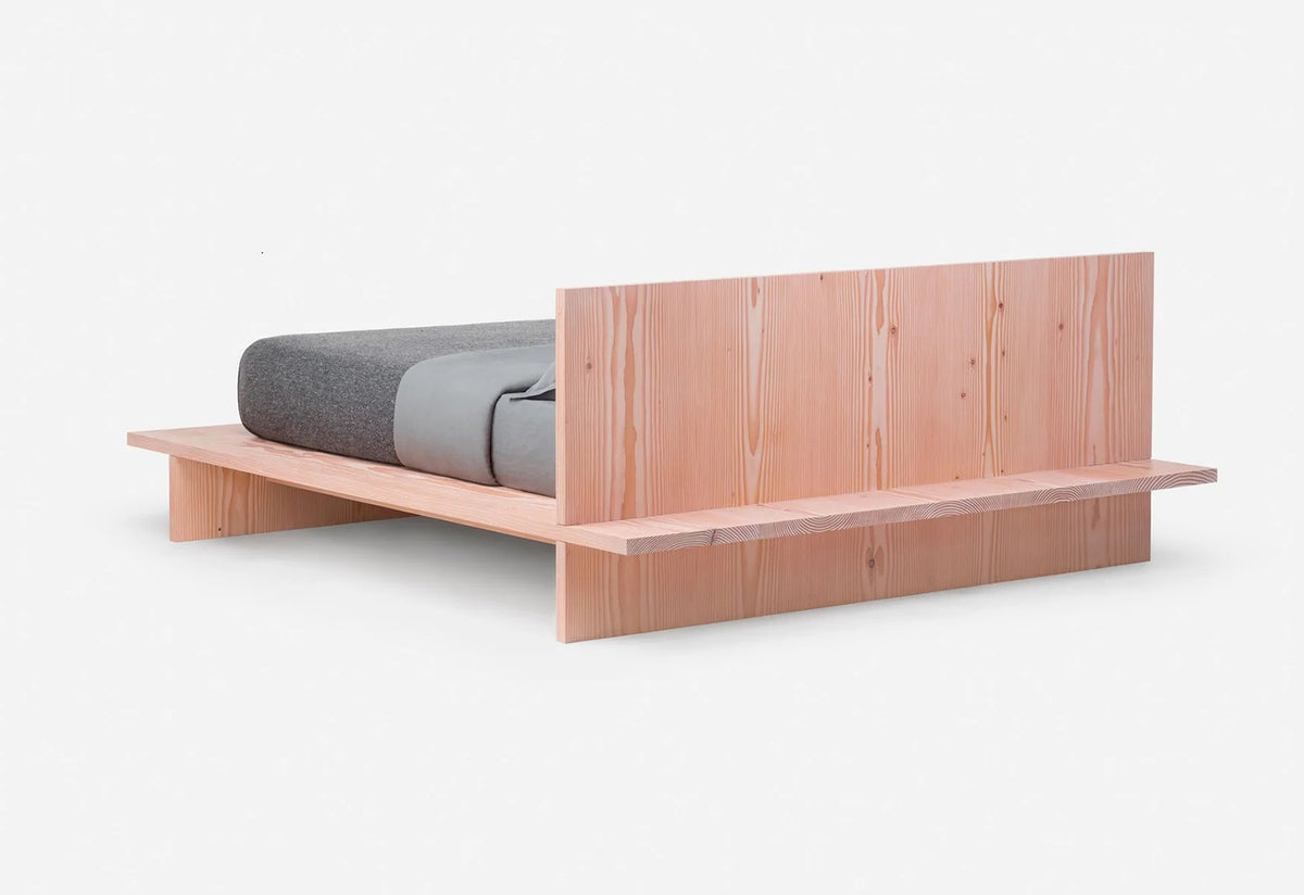 Bed One, De la espada