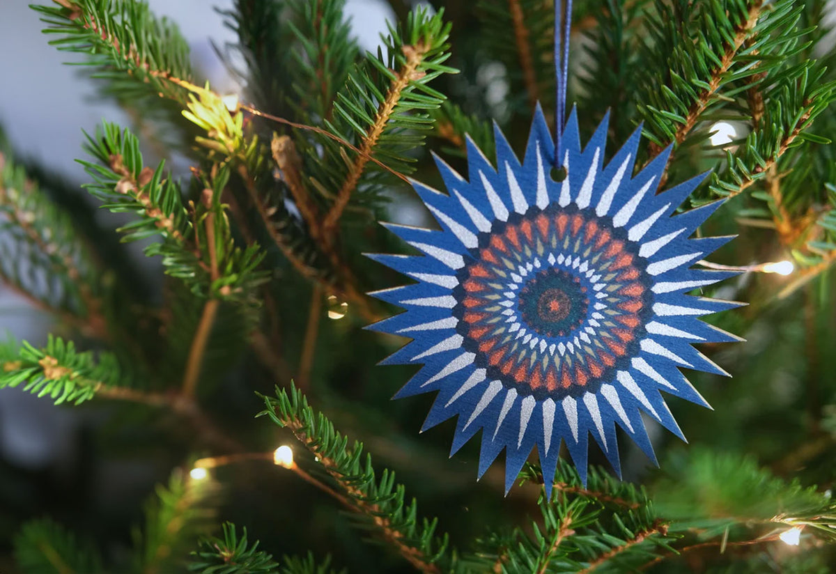 Stars Paper Ornaments, East end press