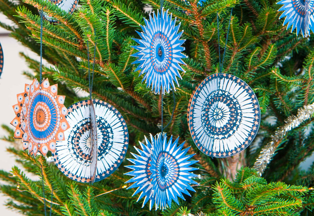 Stars Paper Ornaments, East end press