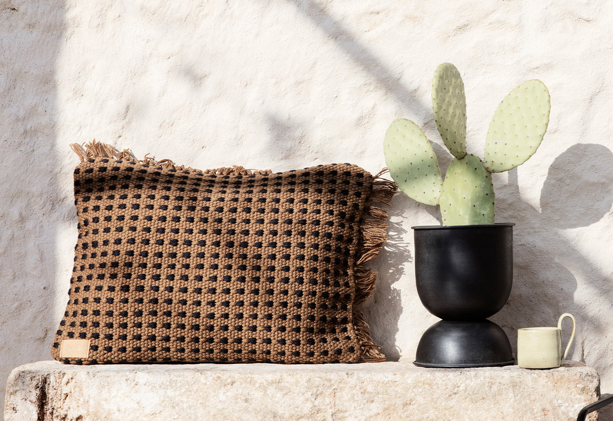 Hourglass Pot, Ferm living