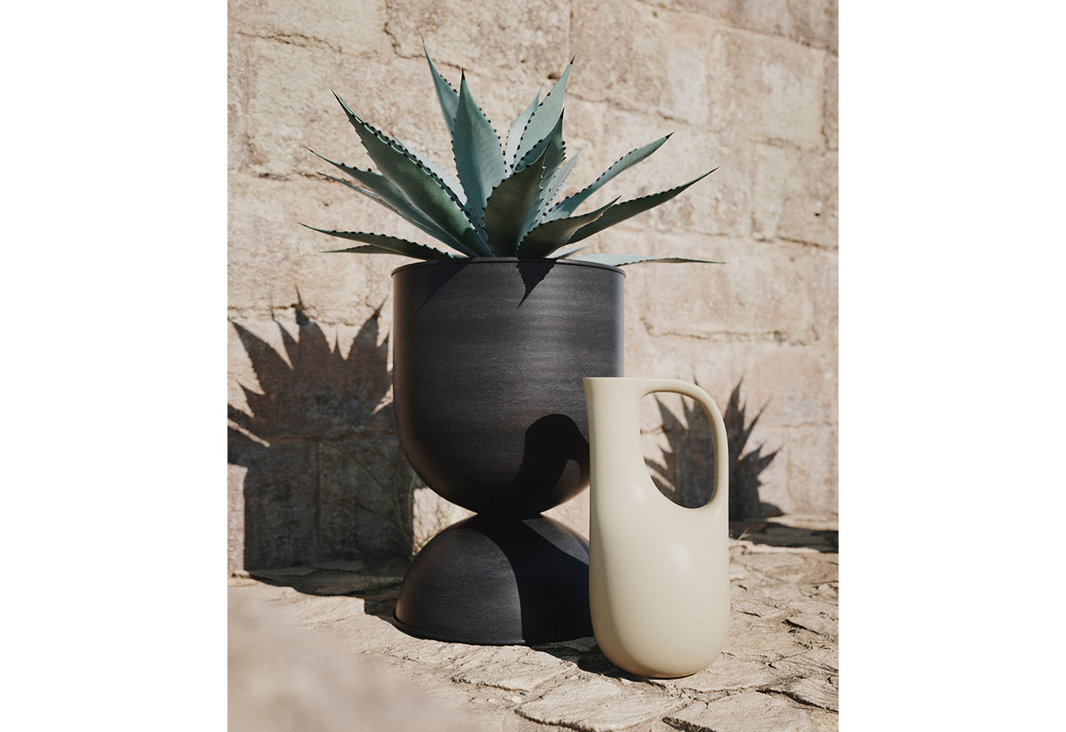 Hourglass Pot, Ferm living