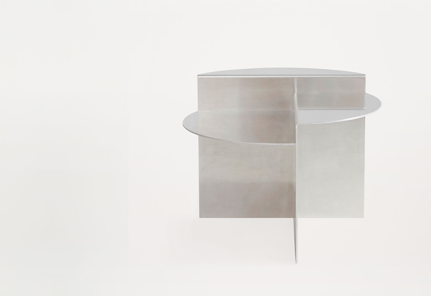 FRAMA Rivet Side Table | twentytwentyone