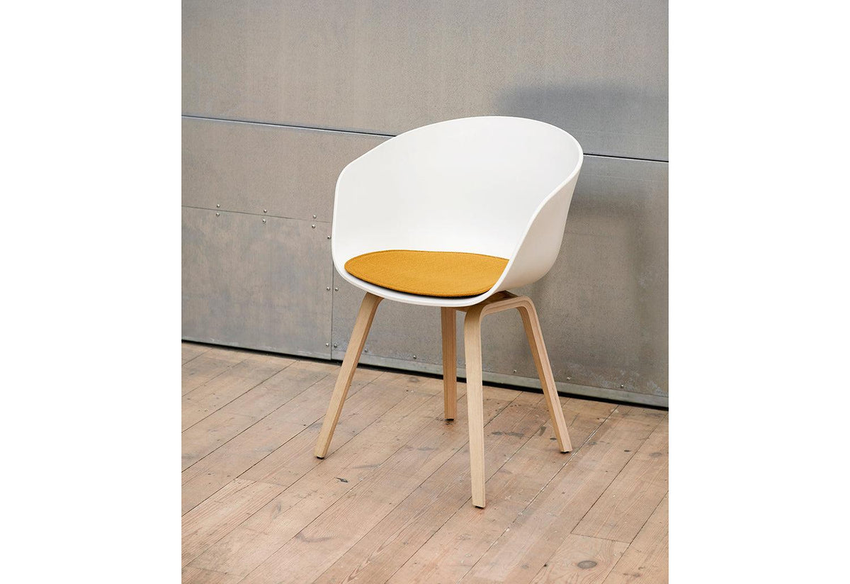 AAC 22 Chair | Upholstered Seat, Hee welling, Hay