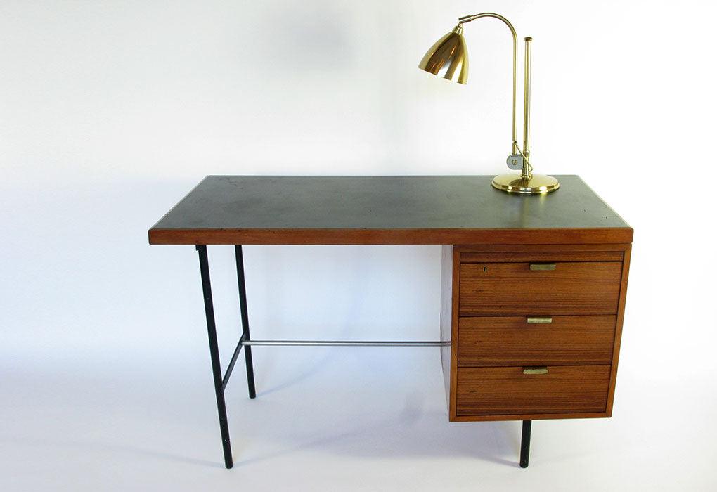 Hilleplan junior desk, 1952