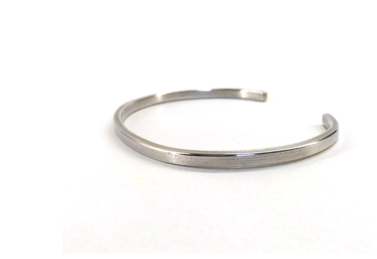 Unisex Open Elastic Bangle, Kei tominaga