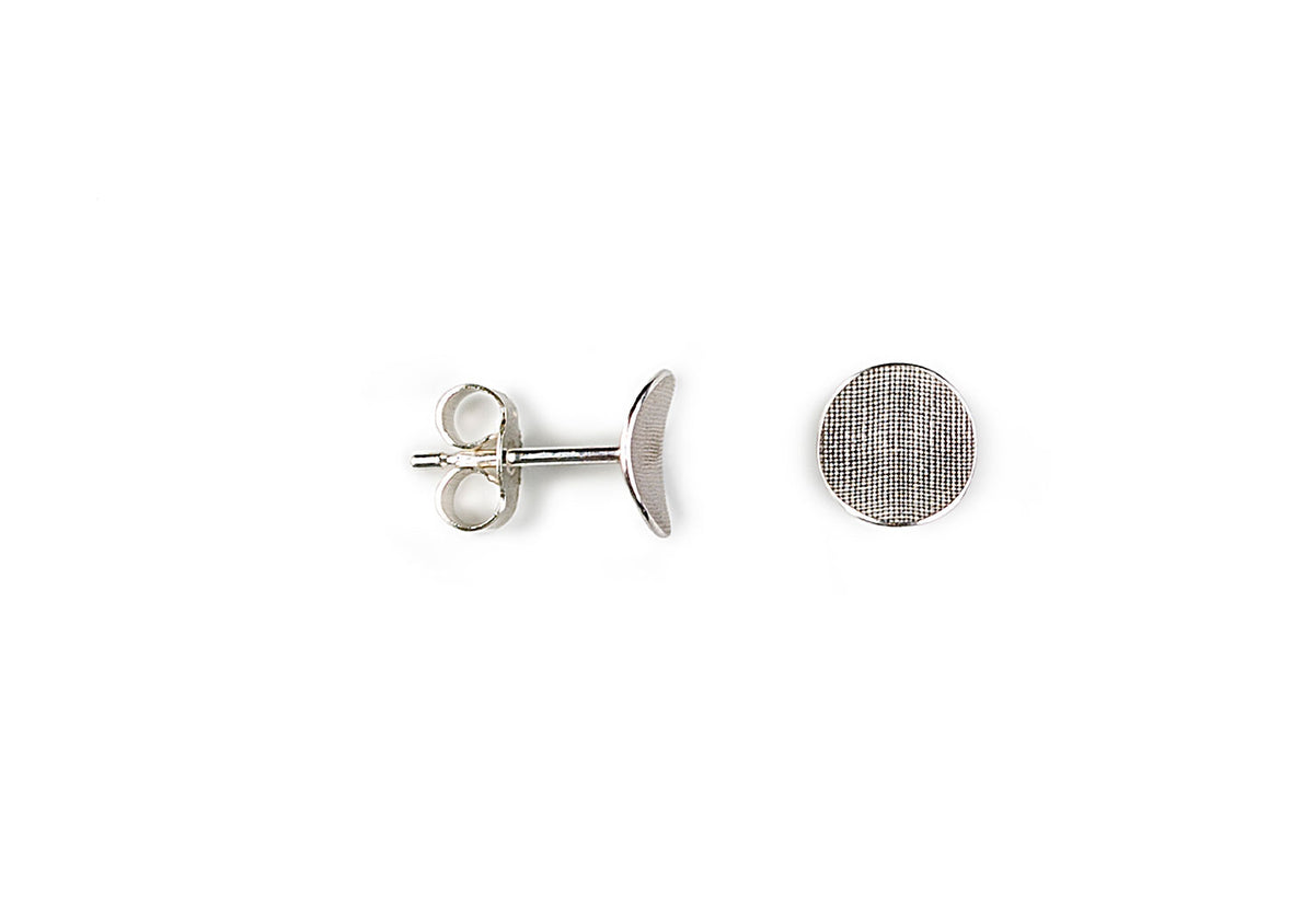 Point 4 Stud Earrings | Curved Circle, Kei tominaga