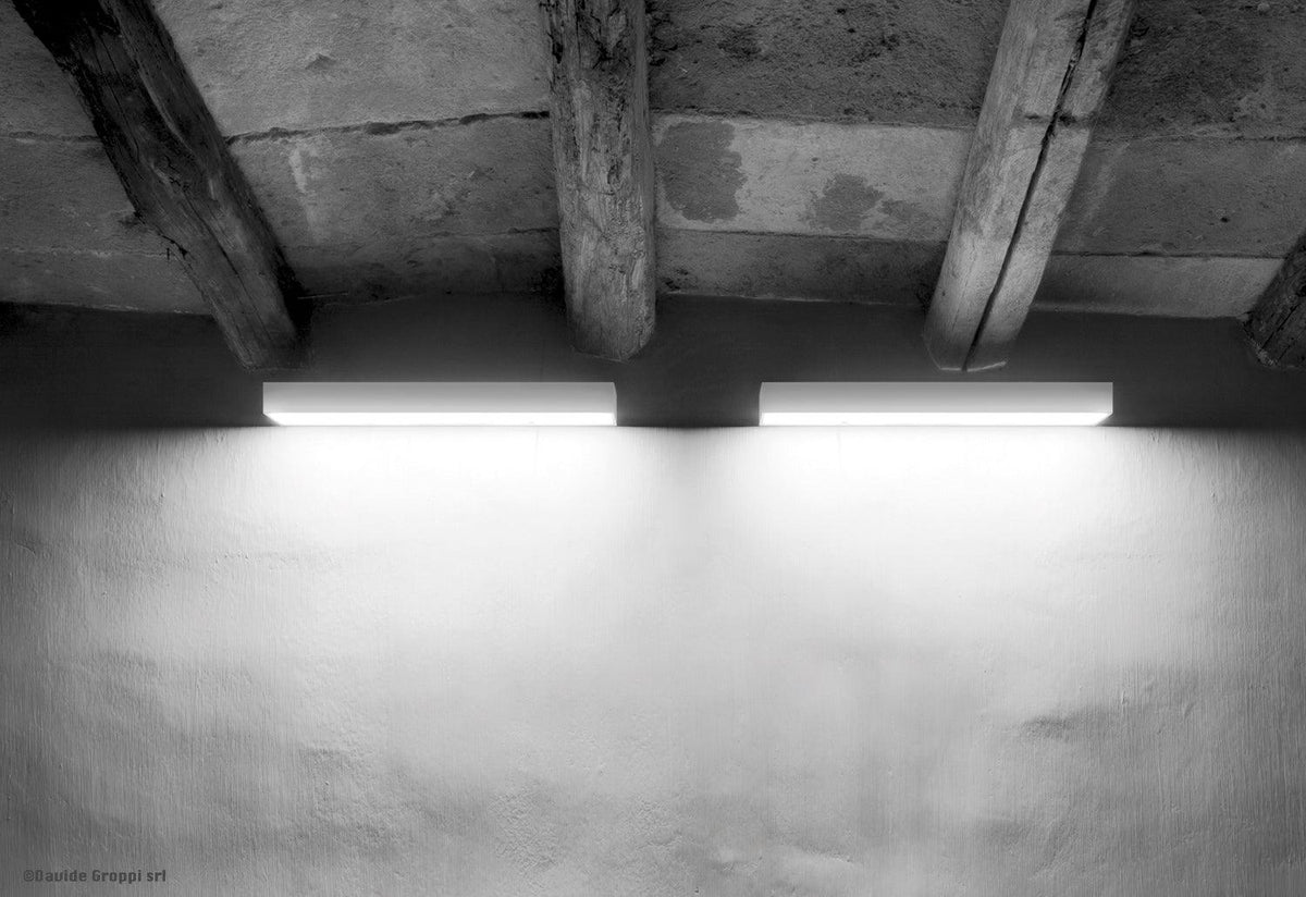 Philips linea shop wall light