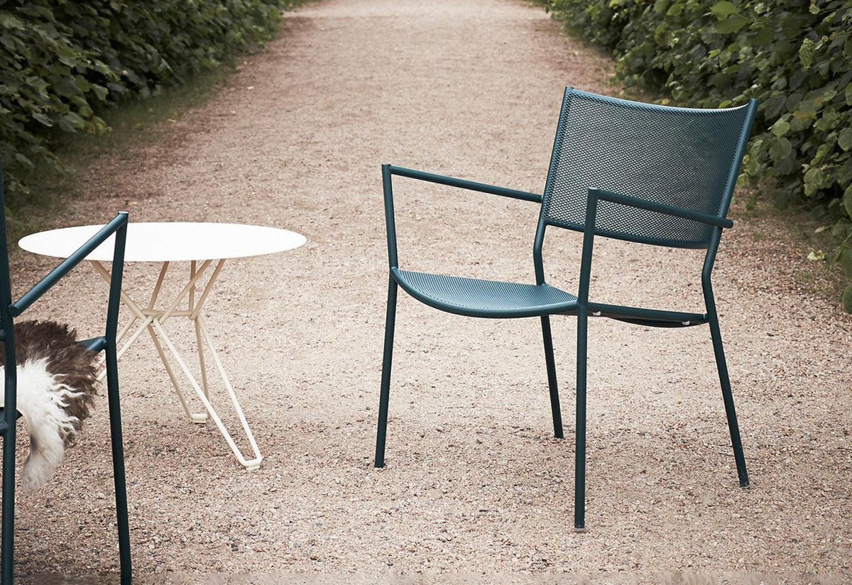 Jig Mesh Outdoor Easy Chair, Chris martin, Massproductions