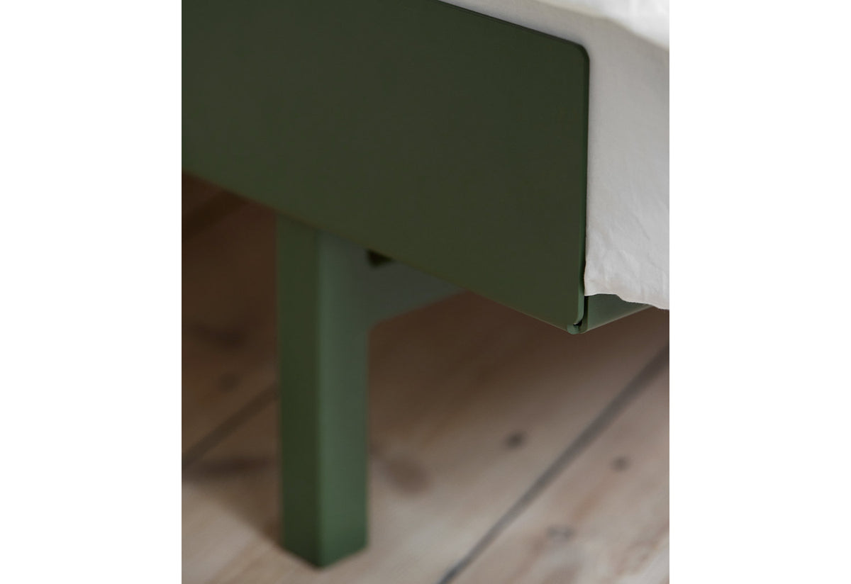 90 - 180cm Bed | Low, Moebe