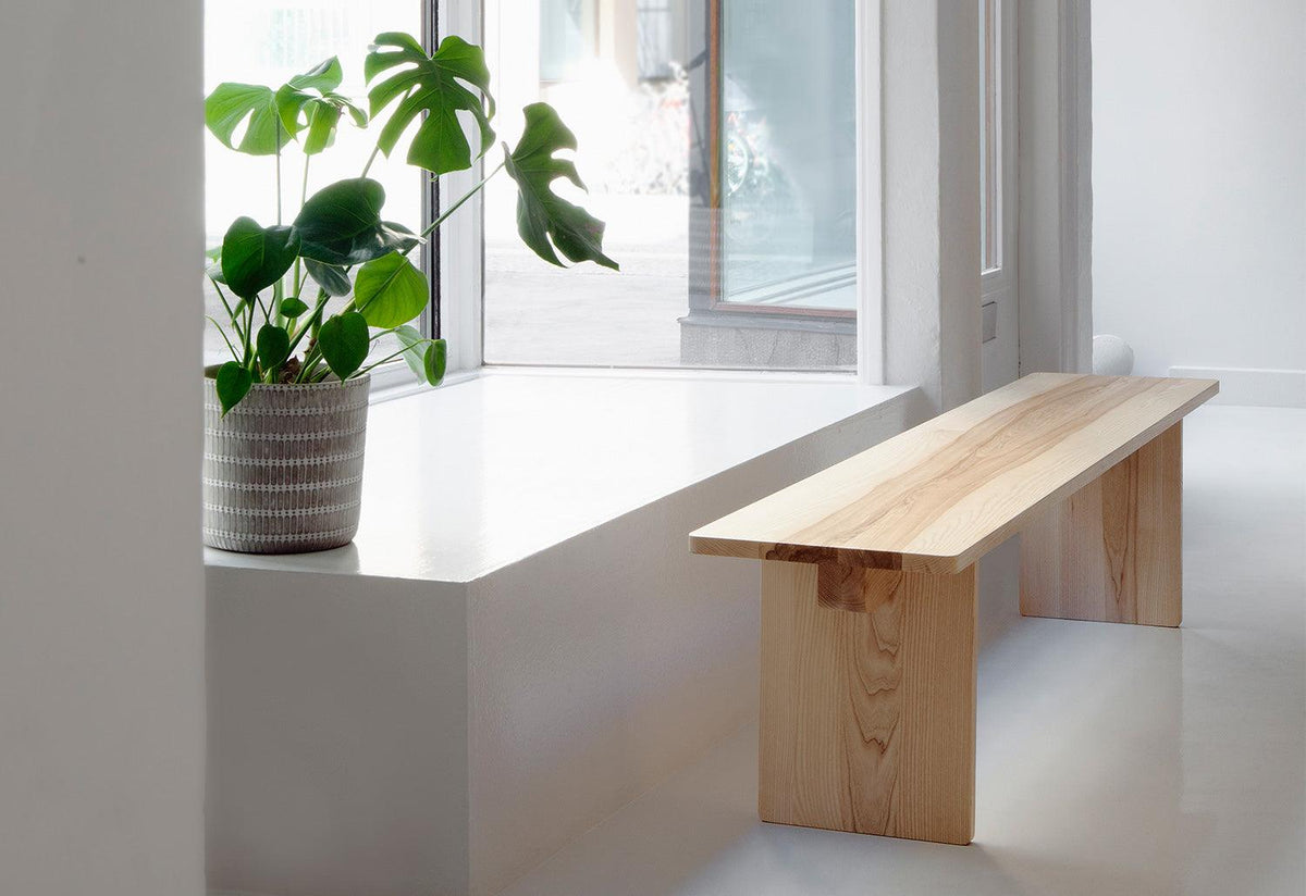 Edi Bench, Claesson koivisto rune, Nikari