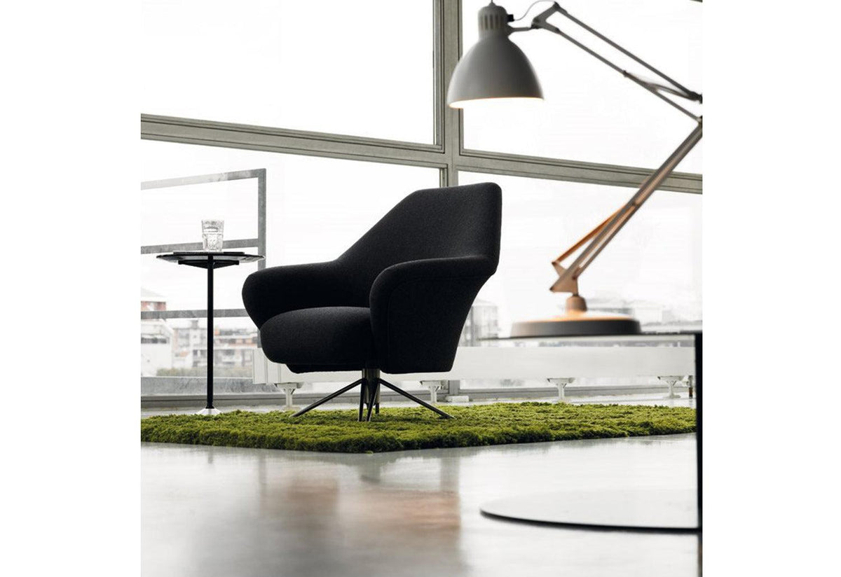 P32 Lounge Chair, Osvaldo borsani, Tecno