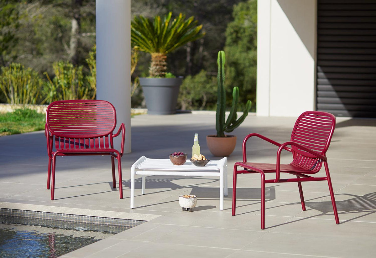 Lounge petite sofa deals