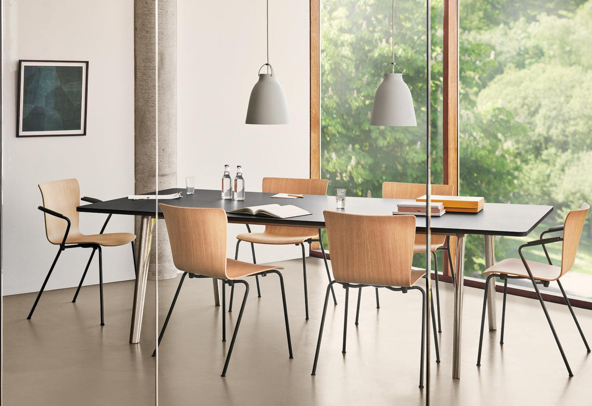 Pluralis Table, Fritz hansen