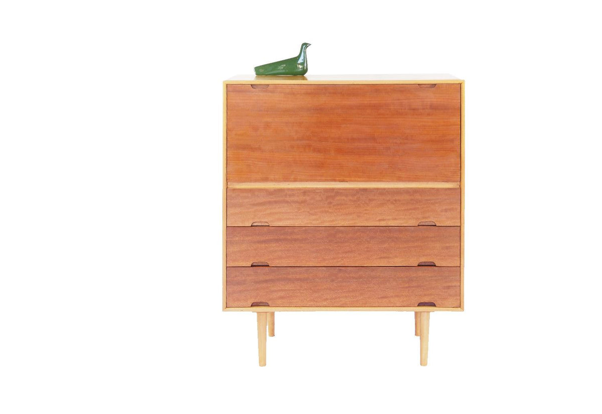 Robin Day, Hilleplan writing desk, 1952, Robin day