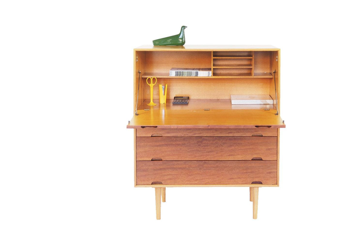 Robin Day, Hilleplan writing desk, 1952, Robin day