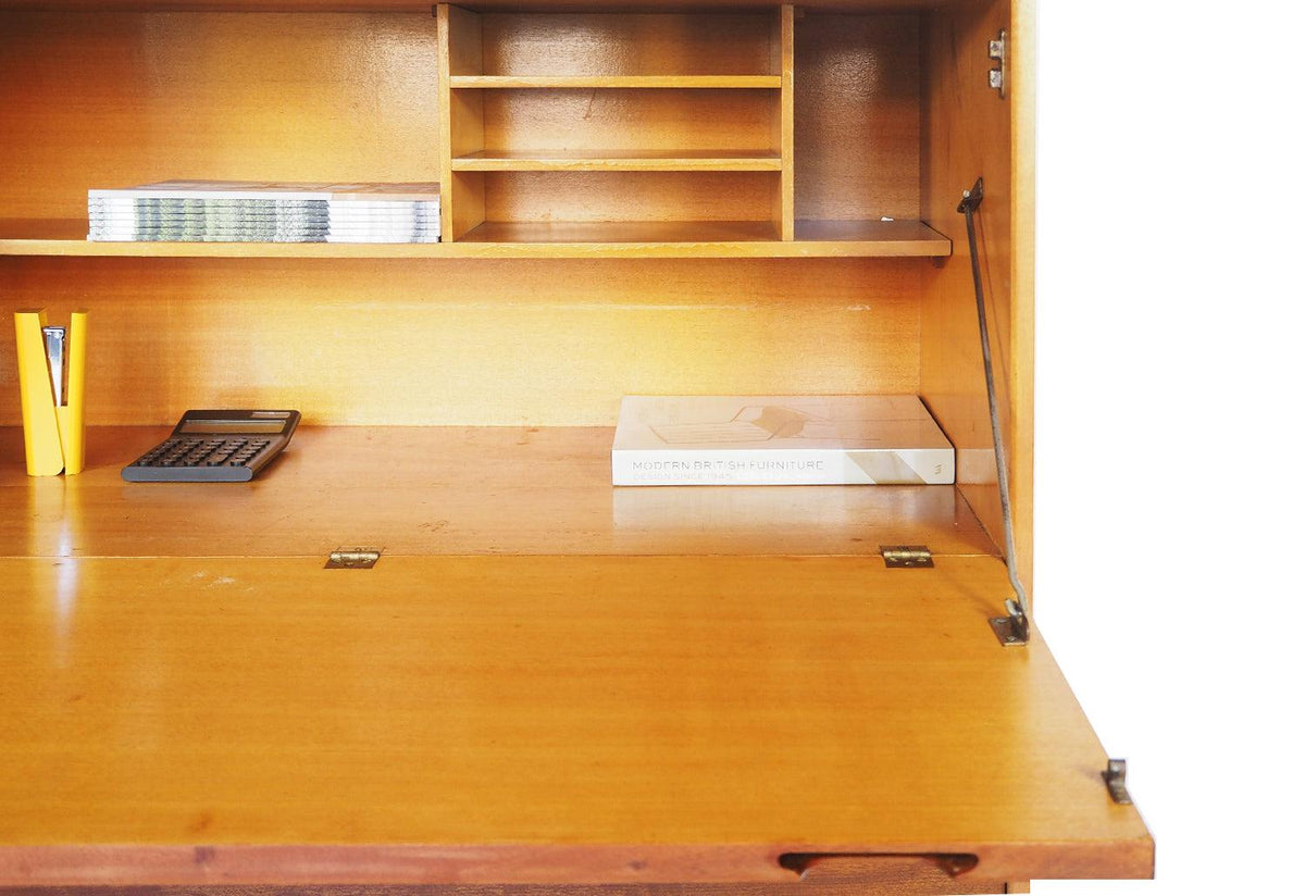 Robin Day, Hilleplan writing desk, 1952, Robin day