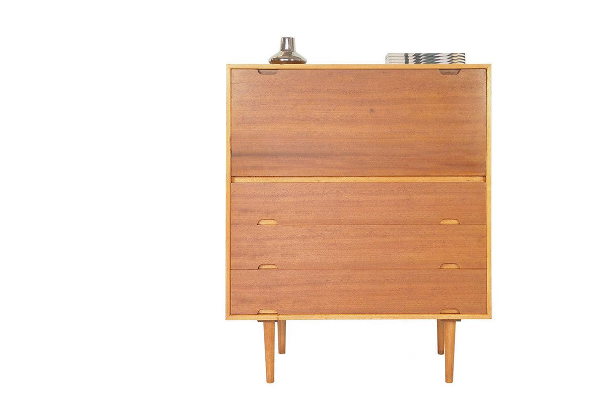 Robin Day, Hilleplan writing desk, 1952