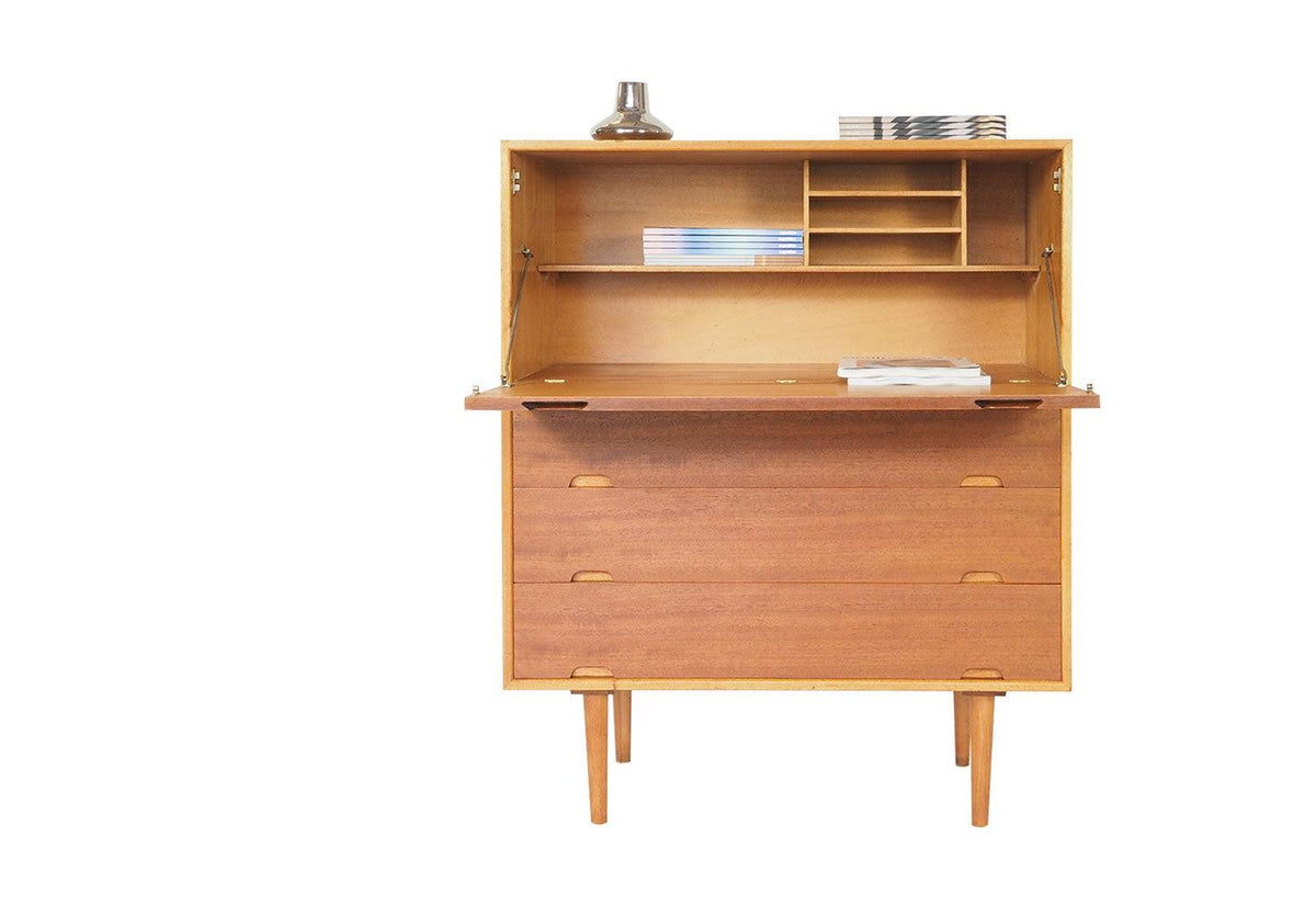 Robin Day, Hilleplan writing desk, 1952