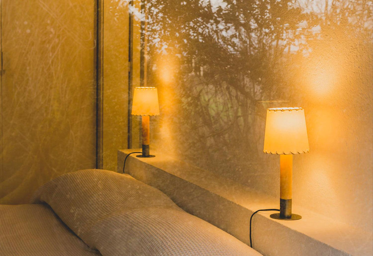 Básica Mínima Table Lamp, Santiago roqueta, Santa and cole
