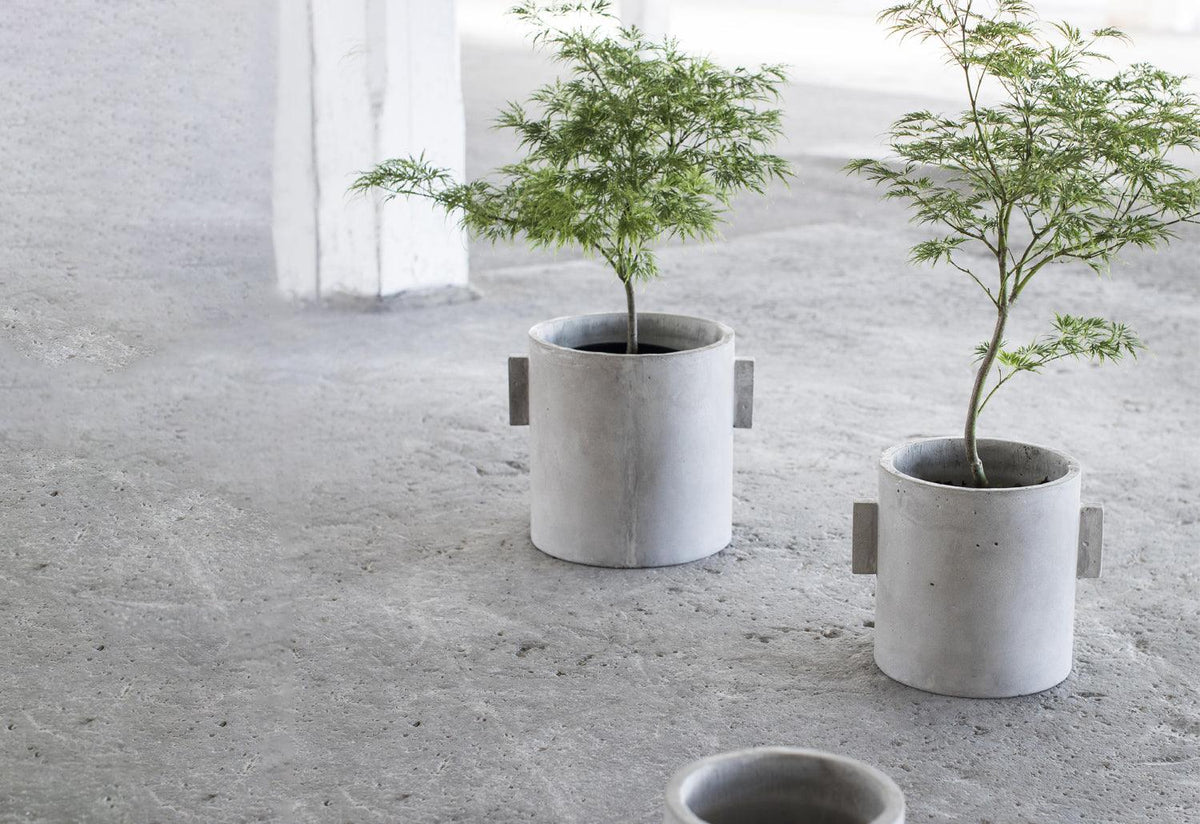 Serax Concrete round plant pot twentytwentyone