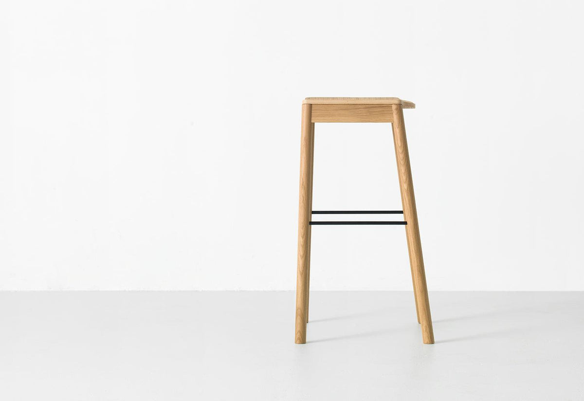 Tangerine stool, 2014, Simon james, Resident