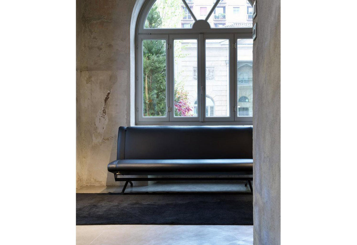 D70 Sofa, Osvaldo borsani, Tecno