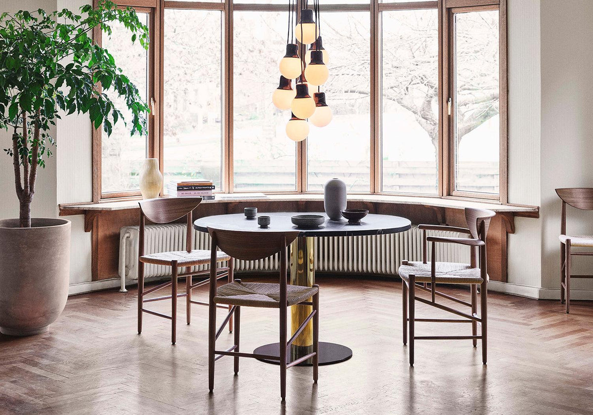 Drawn Armchair, Hvidt and molgaard, Andtradition