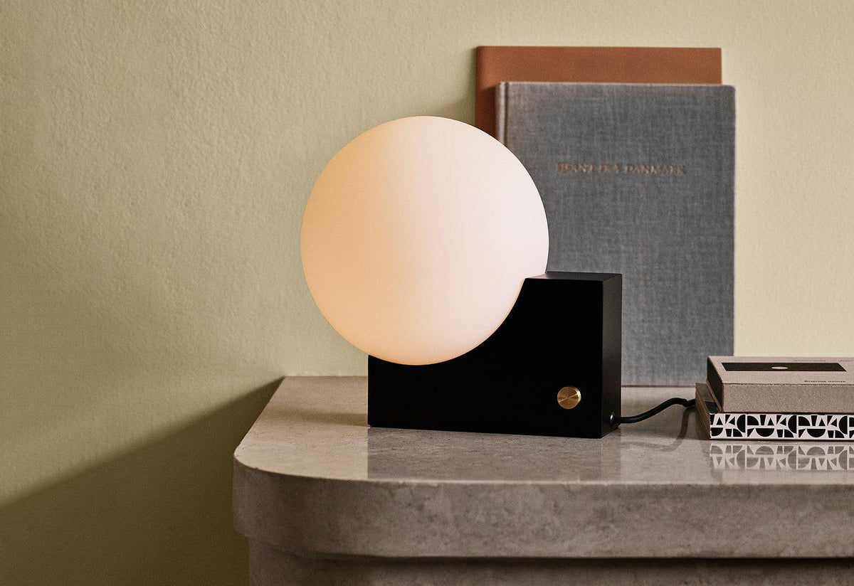Journey table and wall lamp, SHY1, Signe hytte, Andtradition
