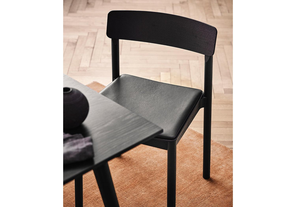 Betty Chair, Thau and kallio, Andtradition