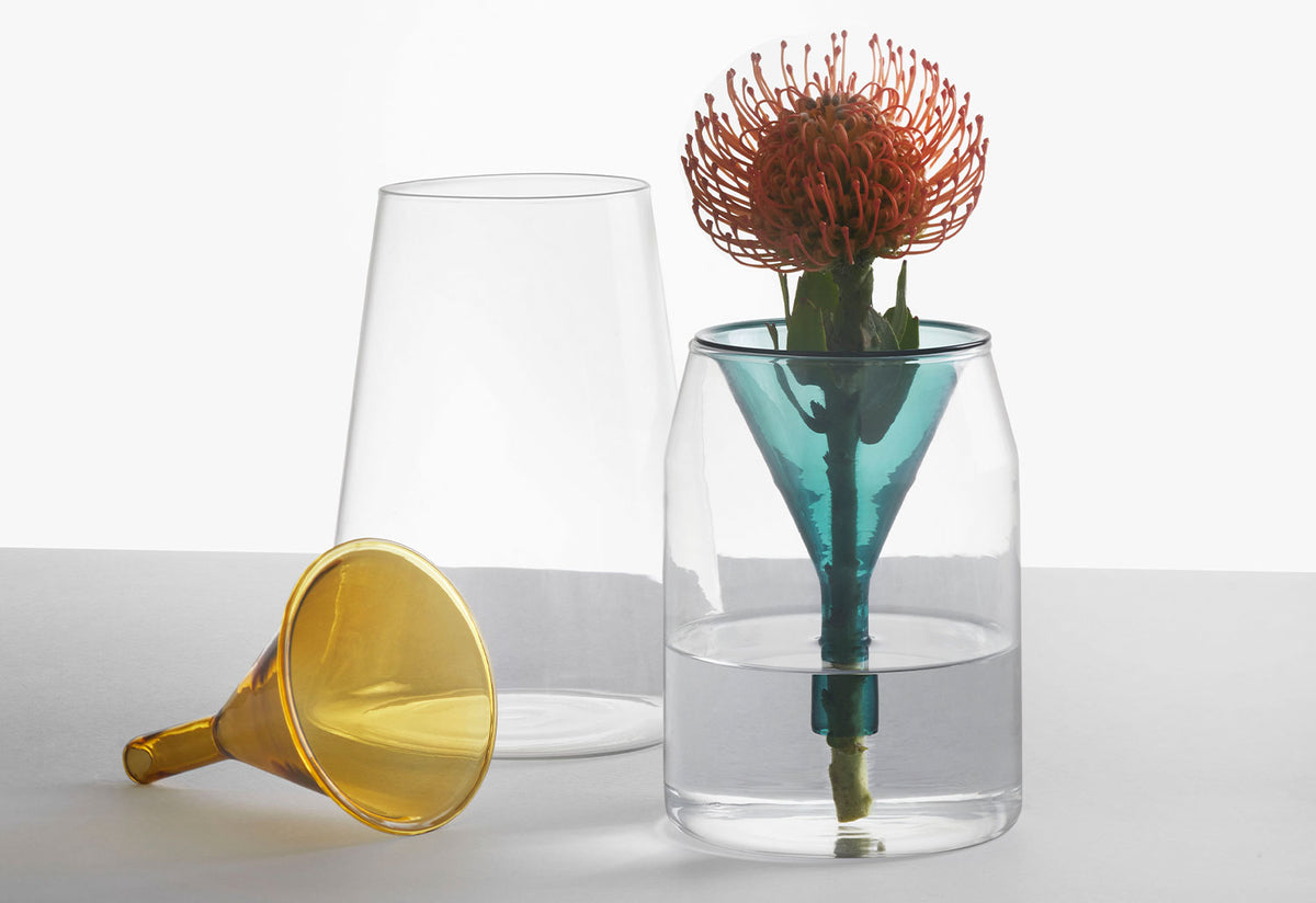 Kado Single Flower Glass Vase, Ichendorf milano