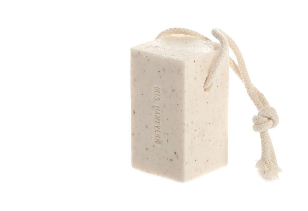Soap On A Rope, Iris hantverk