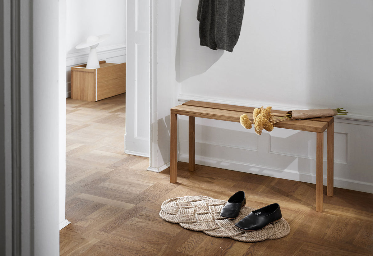 Peg Bench, Moebe