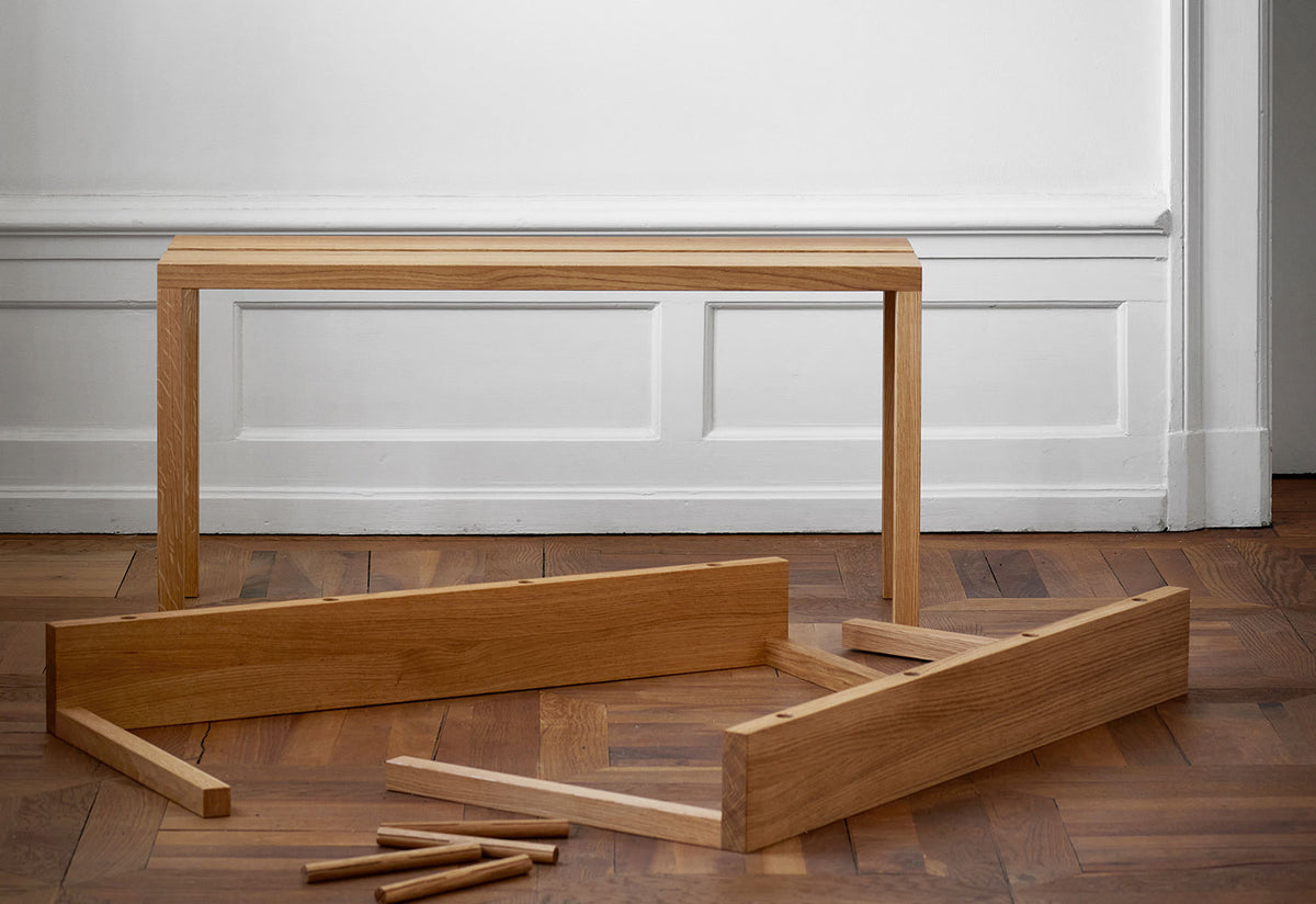 Peg Bench, Moebe